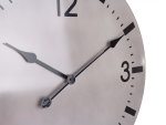Uhr im Industrie-Look Wanduhr aus Metall grau