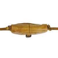The Chesterfield Brand Cato Umhängetasche Leder 07 ockergelb