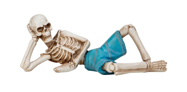 Mel-O-Design Skelett 1619 Figur in Badehose weiß blau Dekofigur liegend